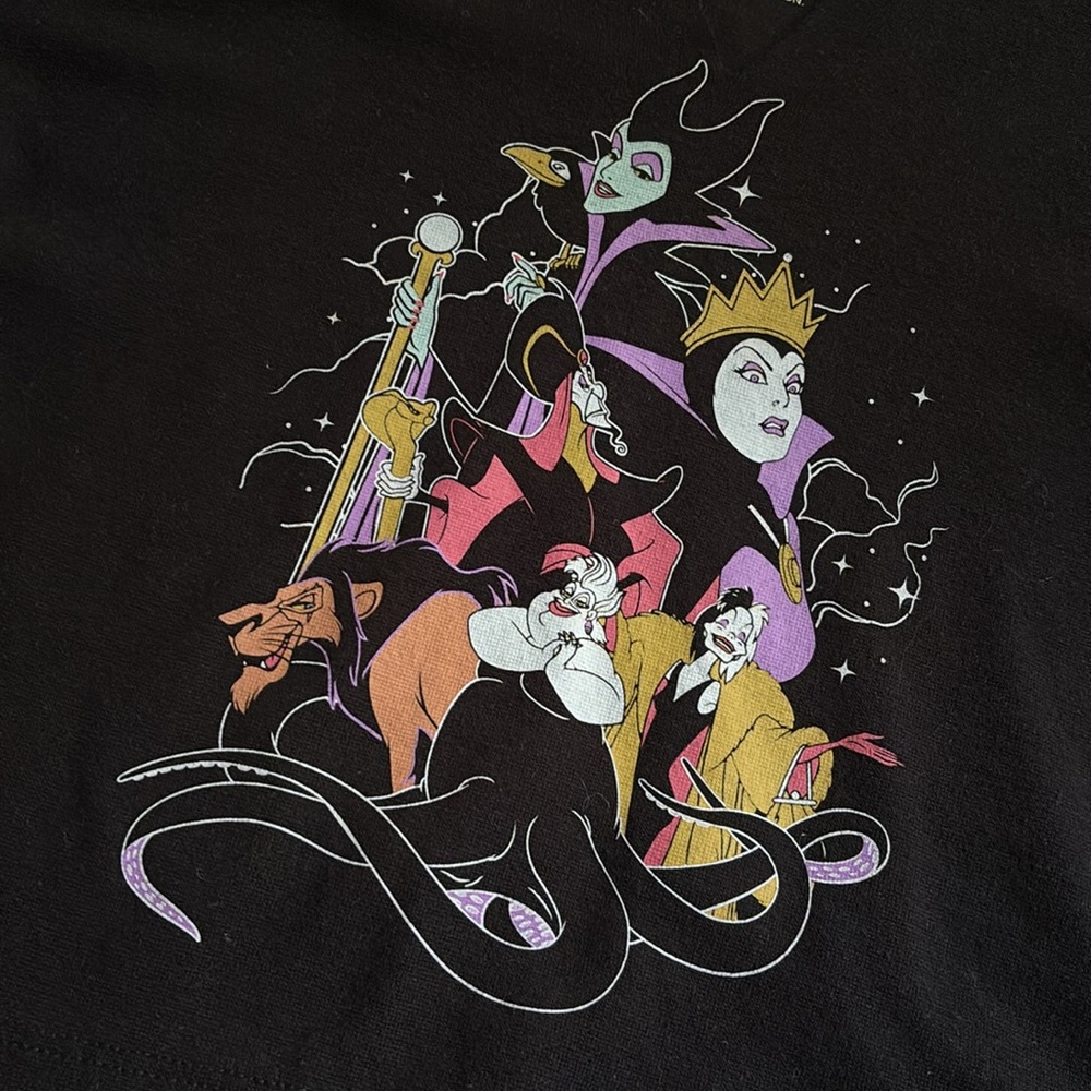 Disney Villains Crop Top - Picture 3 of 6
